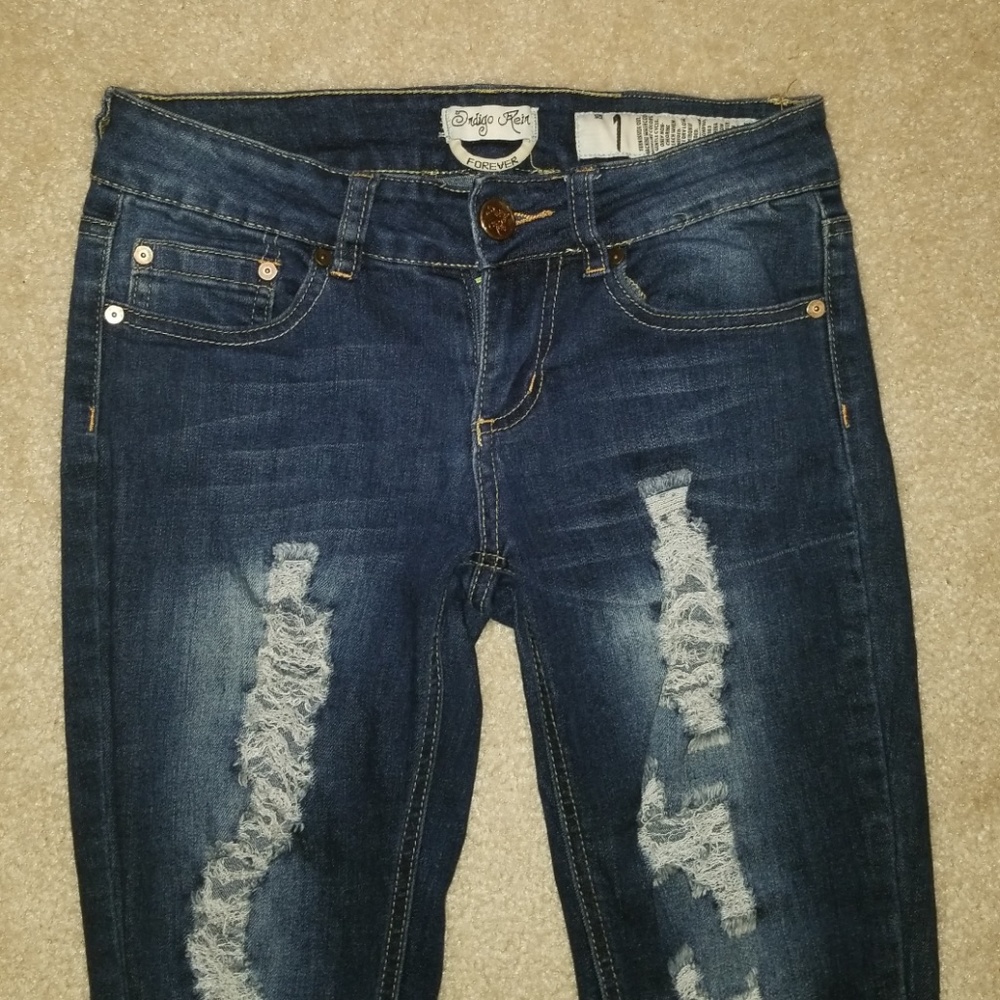 Ripped skinny jeans